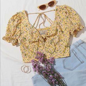 Ditsy floral tie front puff sleeve crop top